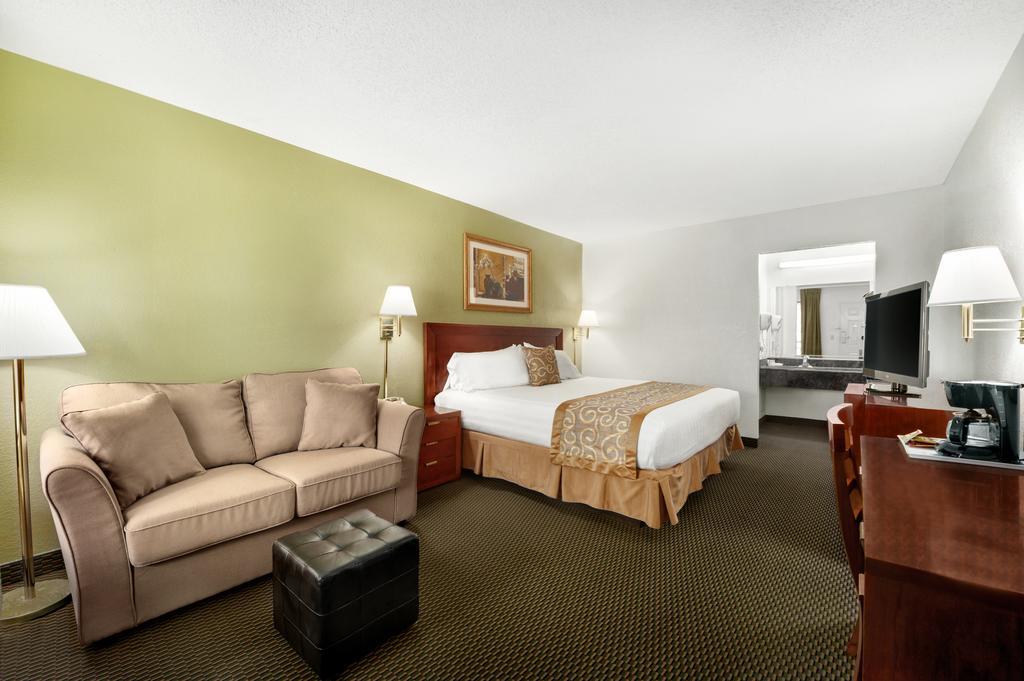 Hôtel Ramada By Wyndham Temple Terrace/Tampa North Chambre photo